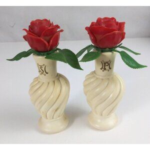 Vintage Minerware Red Roses Bud Vase Plastic Salt & Pepper Shakers